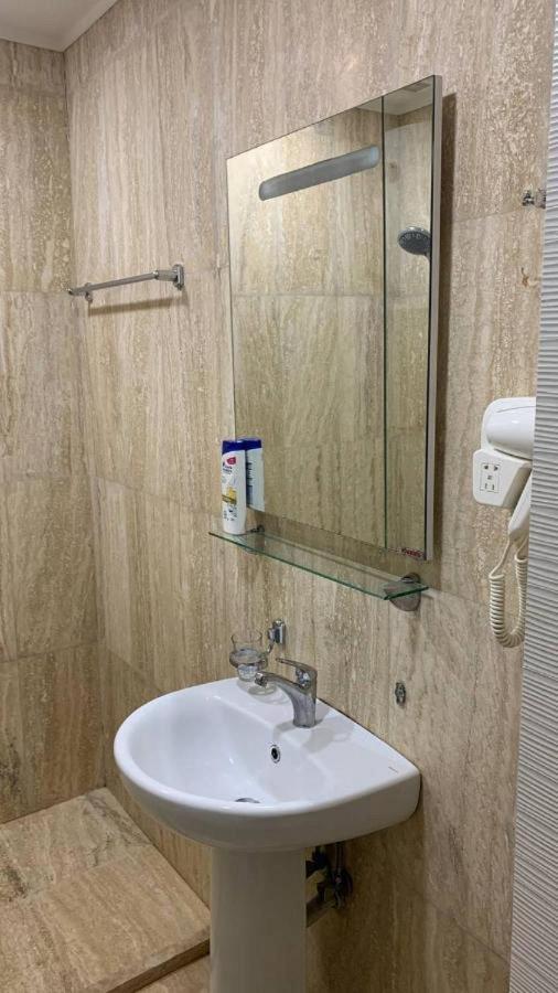 Batymi Lux Apartment Batumi Luaran gambar